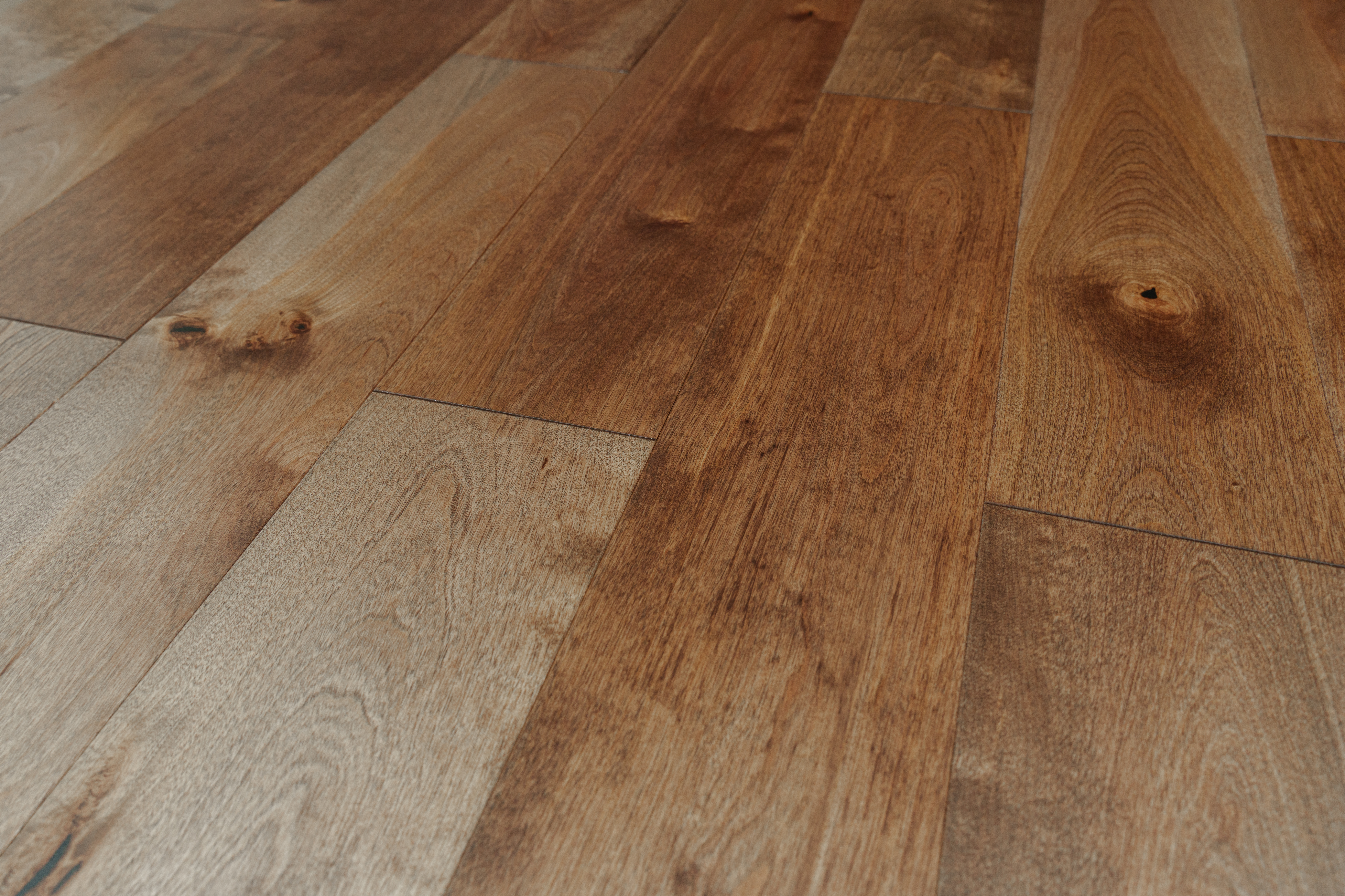 Паркетная доска AmberWood/Амбер Вуд Фьюжен Береза желтая Амбер Светлый орех лак 909х125х14 мм (0,909 м2/упак)